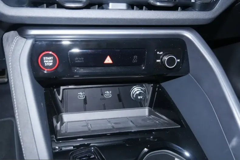 Audi SQ5 din 2025 cu 6.500 km - oferta AUD237554 - foto 15