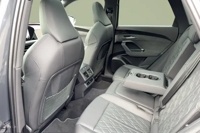 Audi SQ5 din 2025 cu 20.290 km - oferta AUD237555 - foto 12