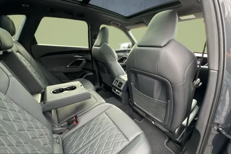 Audi SQ5 din 2025 cu 20.290 km - oferta AUD237555 - foto 19