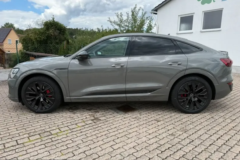 Audi Q8 din 2023 cu 68.700 km - oferta AUD237569 - foto 8