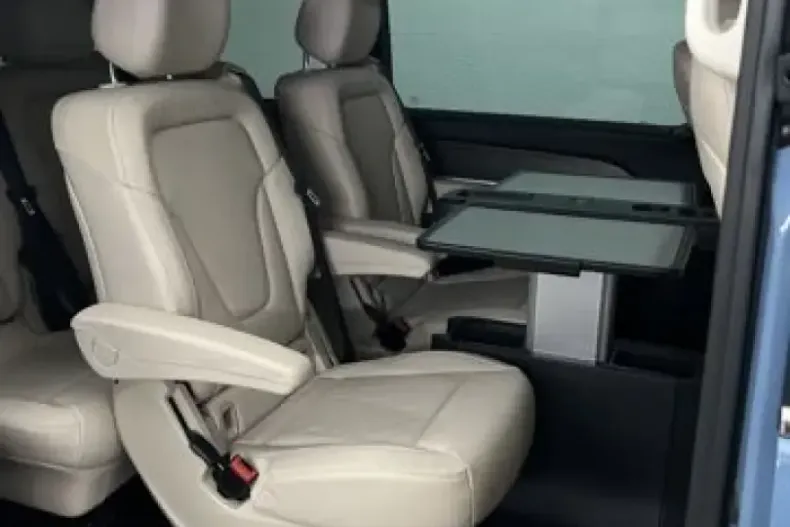 Mercedes-Benz V 300 (Clasa V) din 2024 cu 49.124 km - oferta MER237584 - foto 10