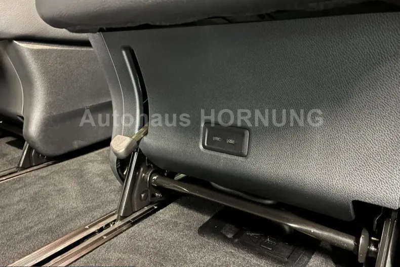Mercedes-Benz V 250 (Clasa V) din 2025 cu 12.428 km - oferta MER237591 - foto 25