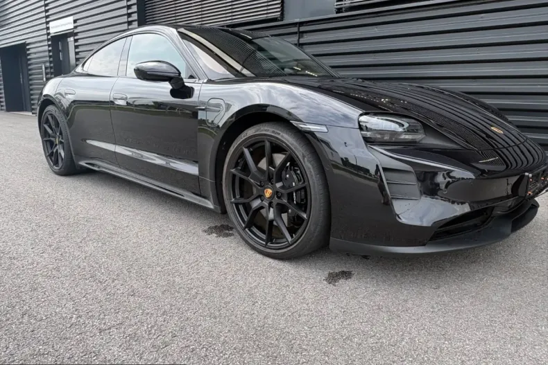 Porsche Taycan din 2023 cu 36.700 km - oferta POR237598 - foto 3