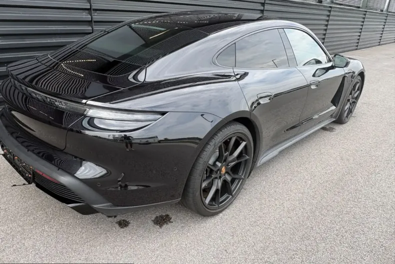 Porsche Taycan din 2023 cu 36.700 km - oferta POR237598 - foto 6