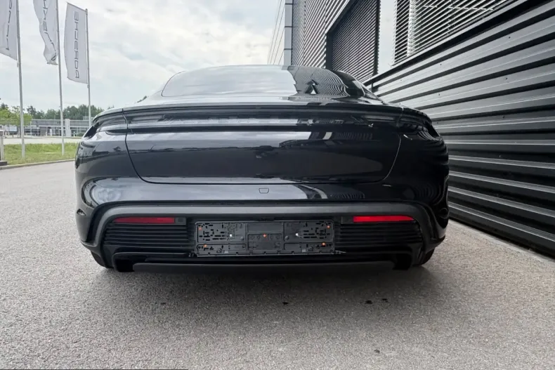 Porsche Taycan din 2023 cu 36.700 km - oferta POR237598 - foto 9