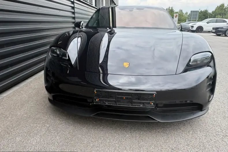 Porsche Taycan din 2023 cu 36.700 km - oferta POR237598 - foto 12