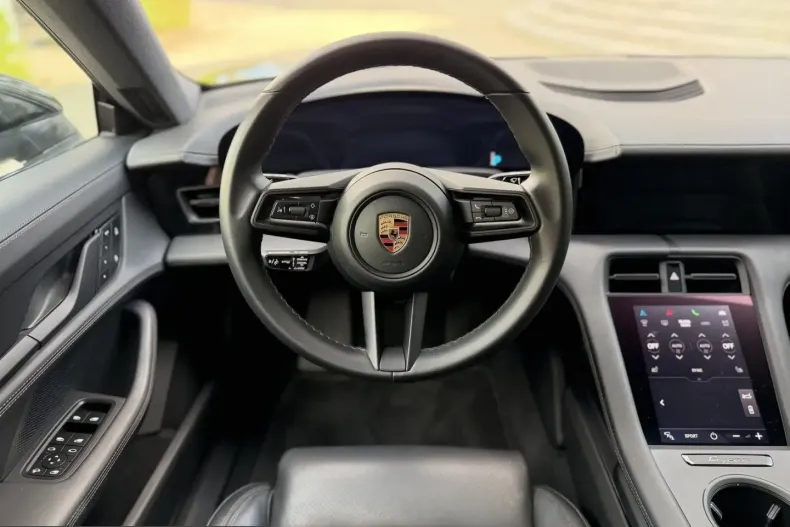 Porsche Taycan din 2023 cu 32.900 km - oferta POR237603 - foto 7