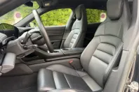 Porsche Taycan din 2023 cu 32.900 km - oferta POR237603 - foto 9