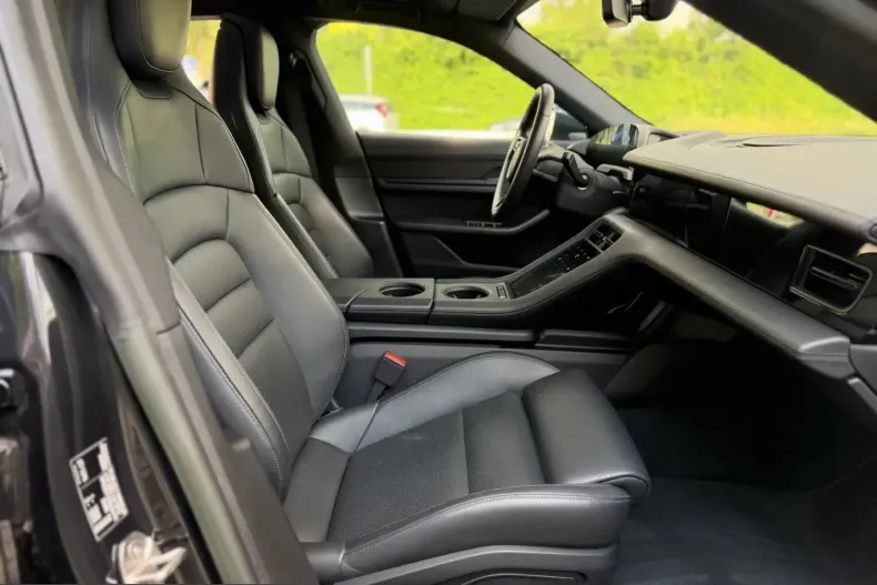 Porsche Taycan din 2023 cu 32.900 km - oferta POR237603 - foto 17