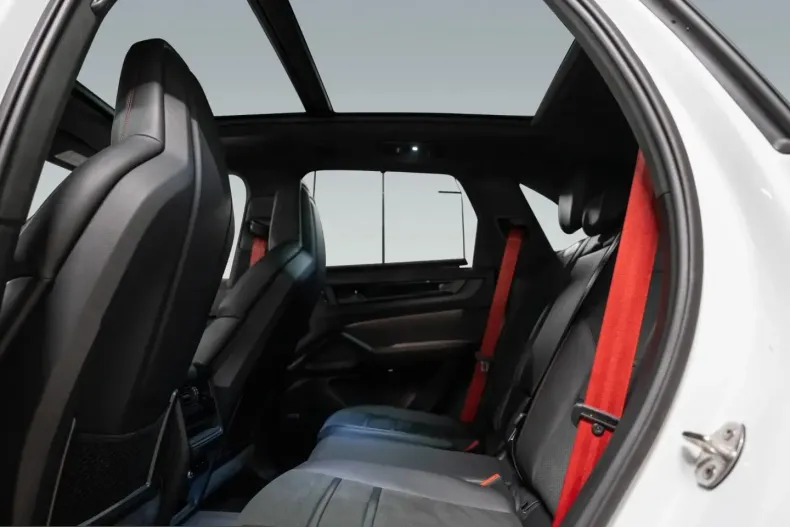 Porsche Cayenne din 2025 cu 19.600 km - oferta POR237613 - foto 18