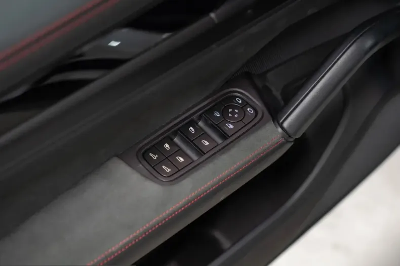 Porsche Cayenne din 2025 cu 19.600 km - oferta POR237613 - foto 20
