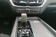 Volvo XC60 din 2022 cu 26.961 km - oferta VOL237638 - foto 16