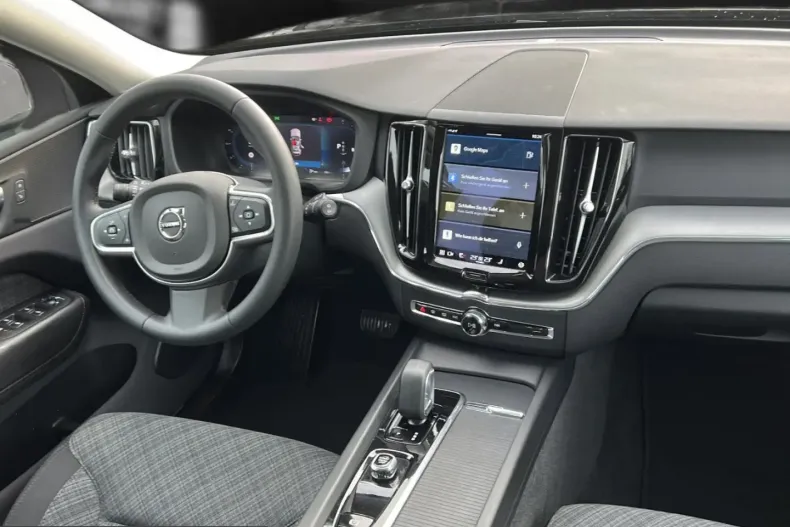 Volvo XC60 din 2022 cu 43.211 km - oferta VOL237640 - foto 14