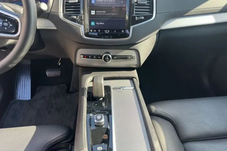 Volvo XC90 din 2024 cu 35.043 km - oferta VOL237646 - foto 11