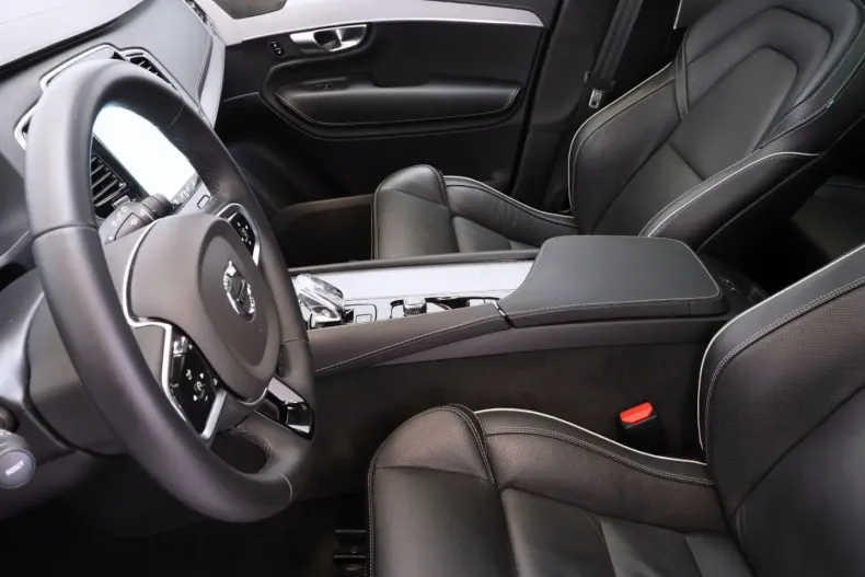 Volvo XC90 din 2023 cu 66.554 km - oferta VOL237659 - foto 7