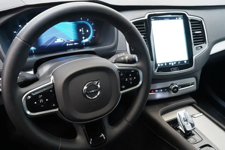 Volvo XC90 din 2023 cu 66.554 km - oferta VOL237659 - foto 8