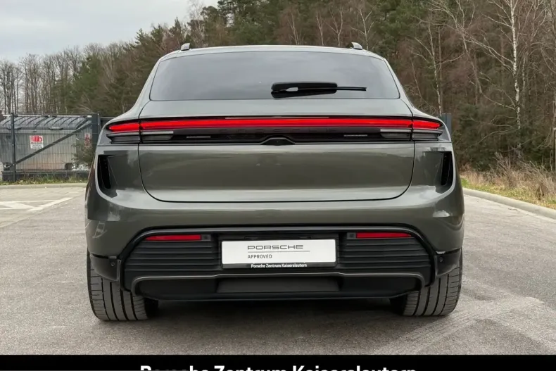 Porsche Macan din 2024 cu 6.900 km - oferta POR237664 - foto 10