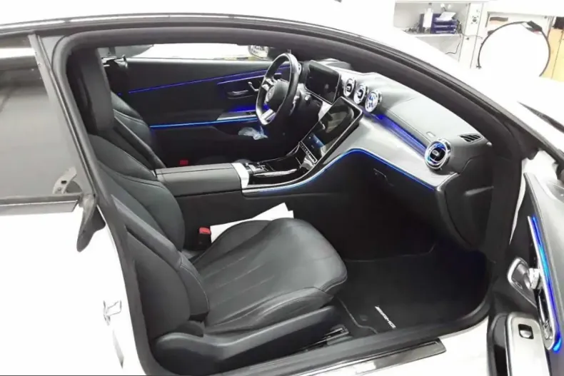 Mercedes-Benz CLE 450 (Clasa CLE) din 2024 cu 9.400 km - oferta MER237681 - foto 5