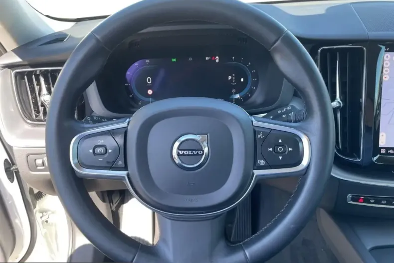 Volvo XC60 din 2022 cu 75.703 km - oferta VOL237682 - foto 14