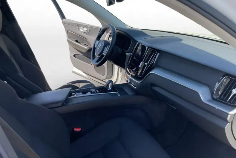 Volvo XC60 din 2022 cu 75.703 km - oferta VOL237682 - foto 18