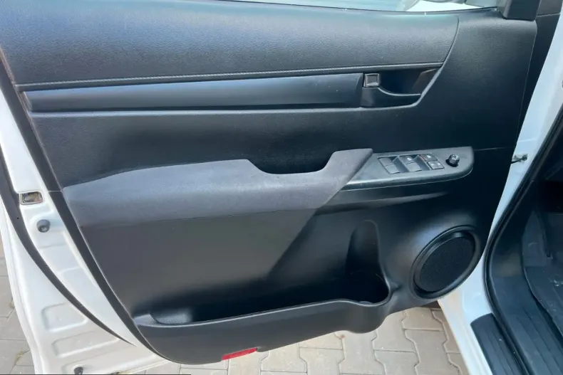 Toyota Hilux din 2023 cu 46.000 km - oferta TOY237694 - foto 10