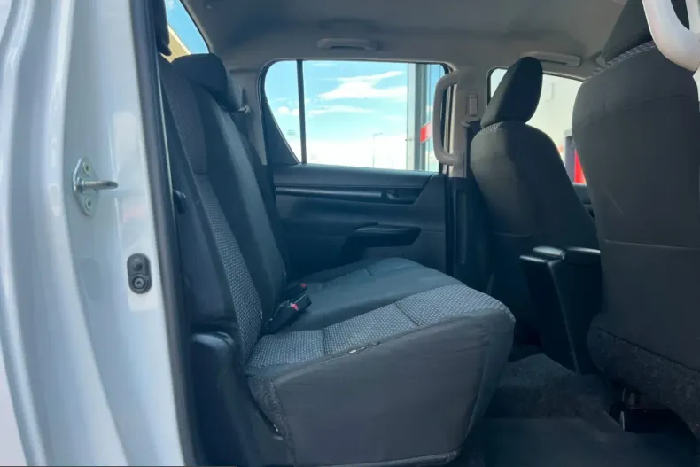 Toyota Hilux din 2023 cu 46.000 km - oferta TOY237694 - foto 18