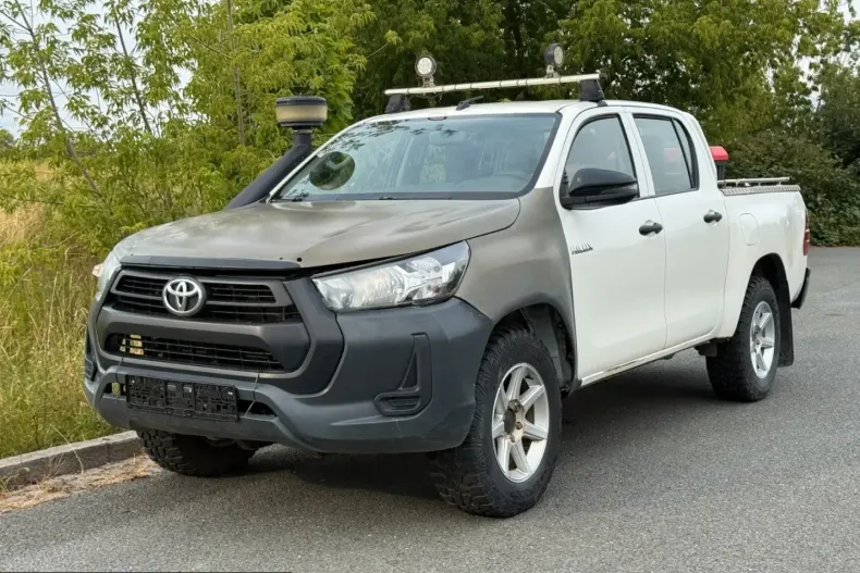 Toyota Hilux din 2022 cu 59.045 km - oferta TOY237695 - foto 2