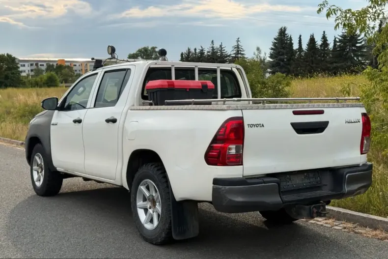 Toyota Hilux din 2022 cu 59.045 km - oferta TOY237695 - foto 3