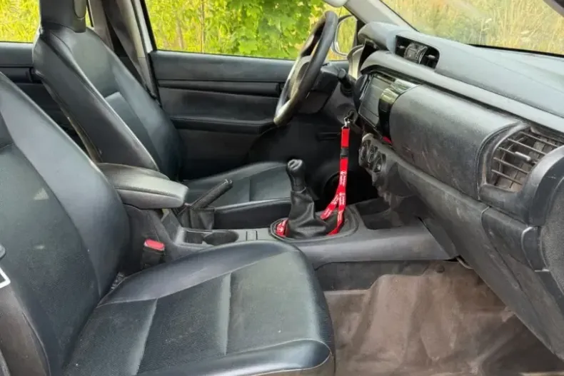 Toyota Hilux din 2022 cu 59.045 km - oferta TOY237695 - foto 11