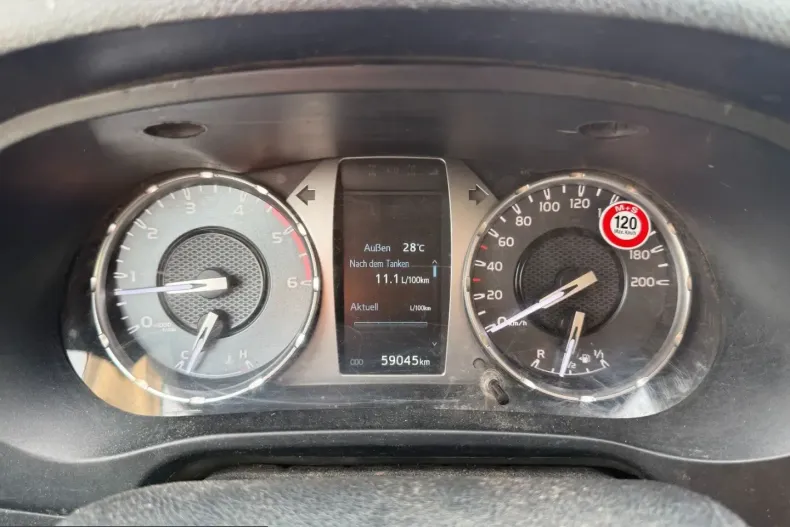 Toyota Hilux din 2022 cu 59.045 km - oferta TOY237695 - foto 15