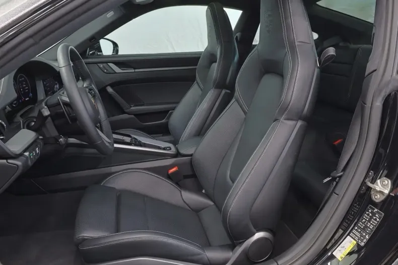 Porsche 992 din 2025 cu 9.800 km - oferta POR237697 - foto 9