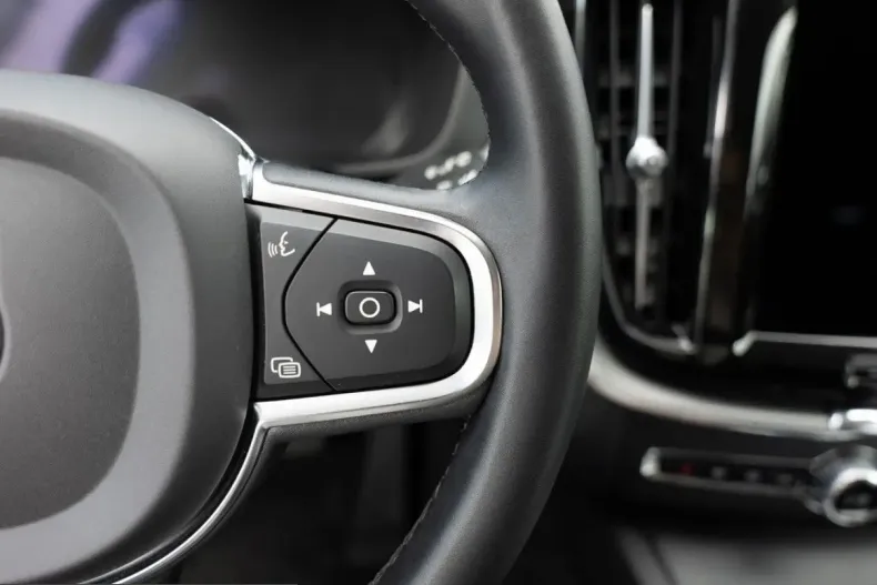 Volvo XC60 din 2023 cu 47.282 km - oferta VOL237700 - foto 10