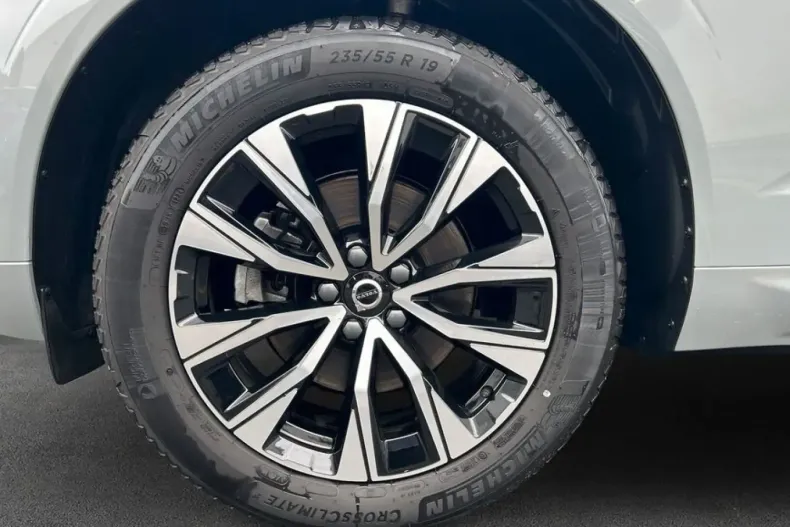 Volvo XC60 din 2024 cu 13.875 km - oferta VOL237702 - foto 6