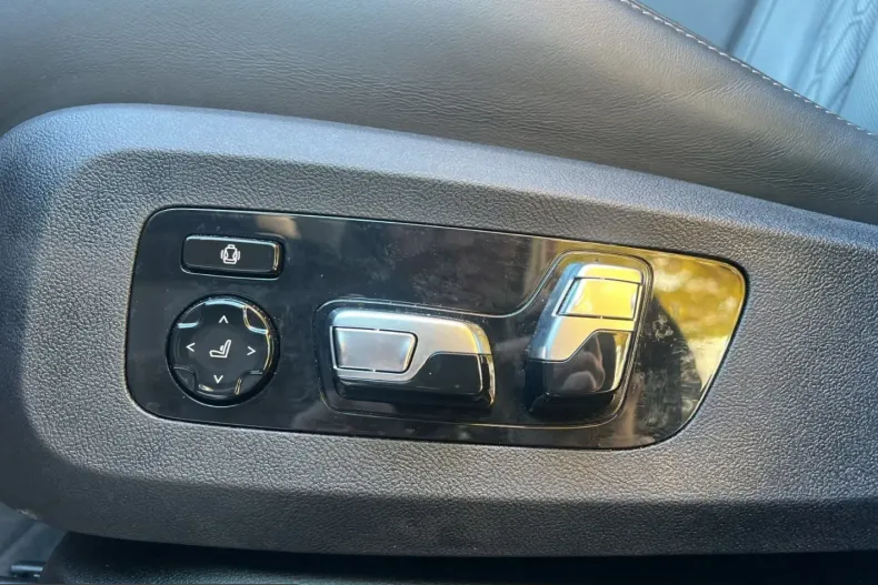 BMW X6 (Seria X) din 2025 cu 11.600 km - oferta BMW237726 - foto 15