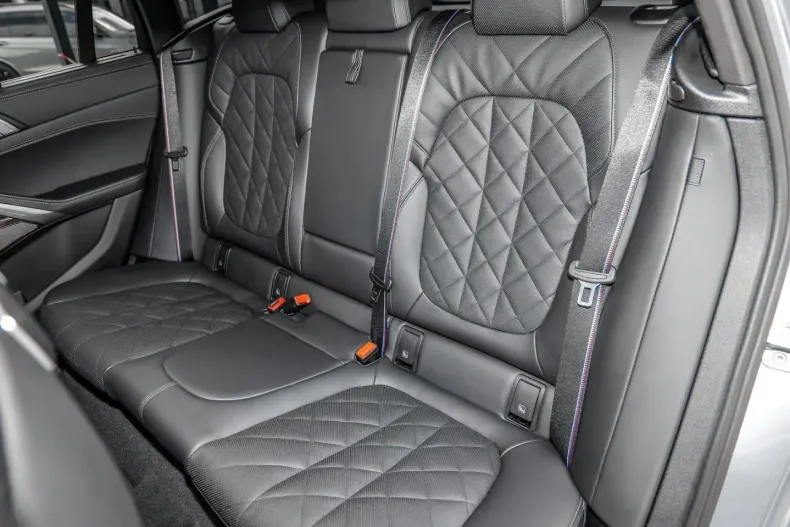 BMW X6 (Seria X) din 2025 cu 12.990 km - oferta BMW237727 - foto 19