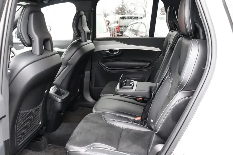 Volvo XC90 din 2022 cu 75.331 km - oferta VOL237745 - foto 14