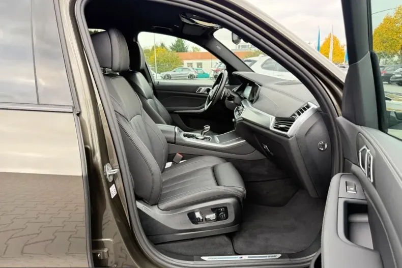 BMW X5 (Seria X) din 2022 cu 99.859 km - oferta BMW237747 - foto 18