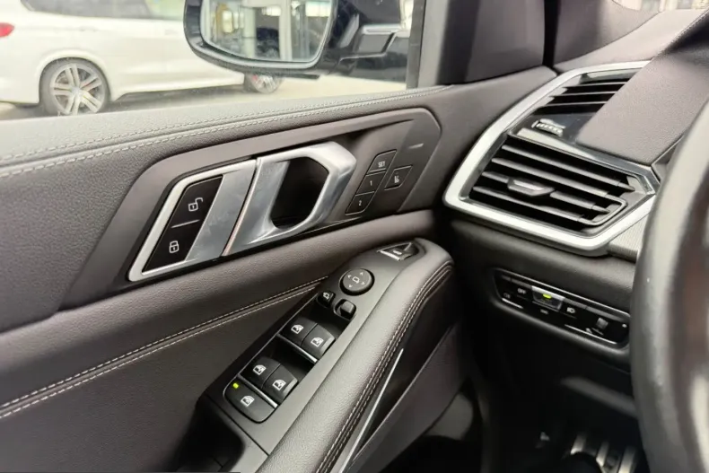 BMW X5 (Seria X) din 2022 cu 99.859 km - oferta BMW237747 - foto 45