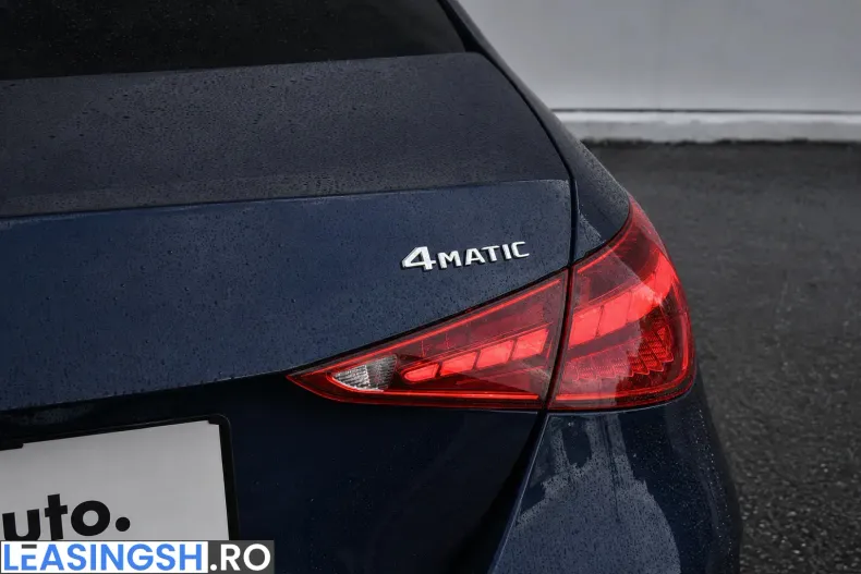 Mercedes-Benz C 300 (Clasa C) din 2023 cu 49.291 km - oferta MER237769 - foto 8