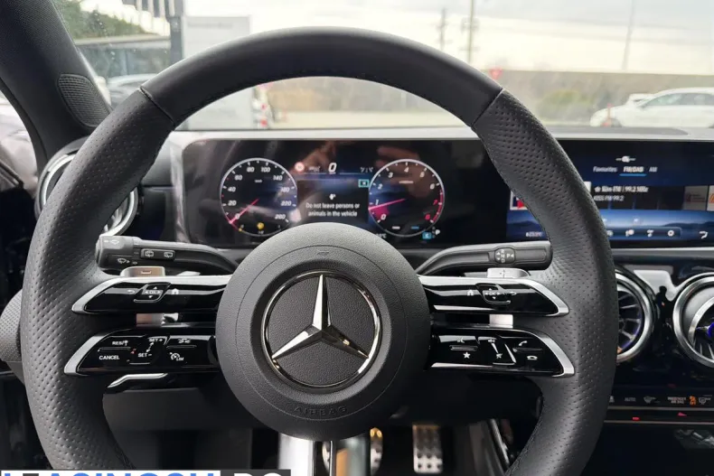 Mercedes-Benz A 200 (Clasa A) din 2024 cu 3.500 km - oferta MER237774 - foto 10