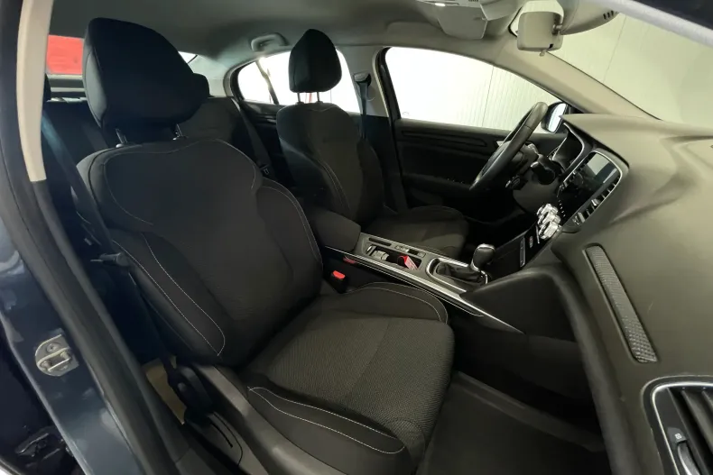Renault Megane din 2023 cu 65.449 km - oferta REN237778 - foto 10