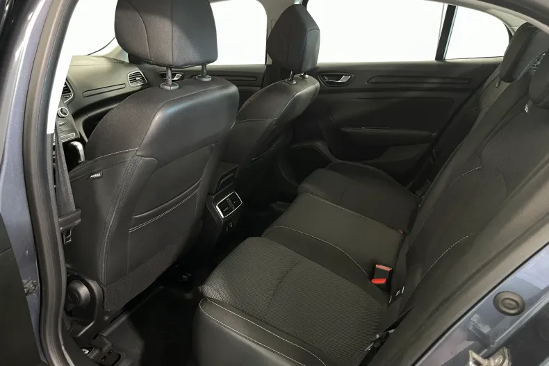 Renault Megane din 2023 cu 65.449 km - oferta REN237778 - foto 11