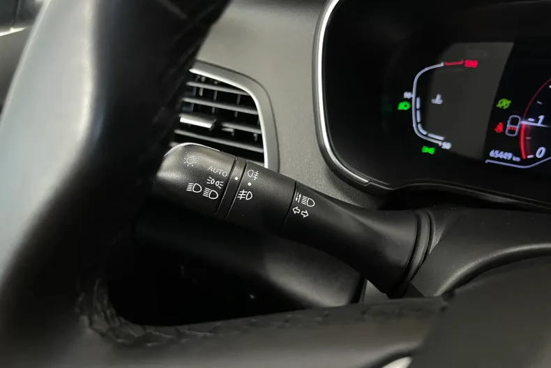 Renault Megane din 2023 cu 65.449 km - oferta REN237778 - foto 19