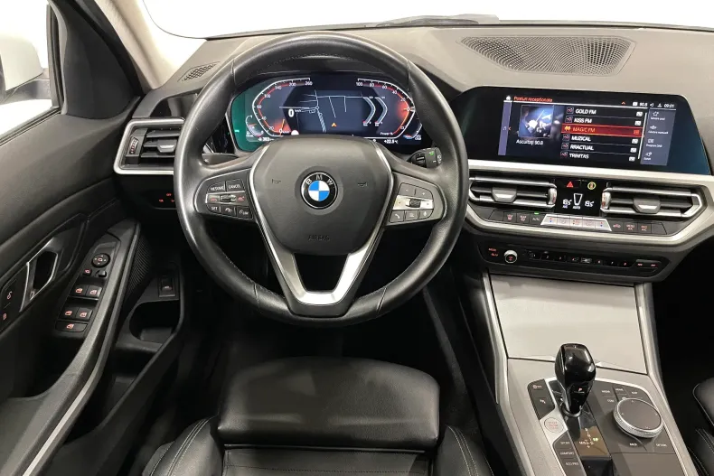 BMW 318d (Seria 3) din 2021 cu 129.438 km - oferta BMW237783 - foto 6