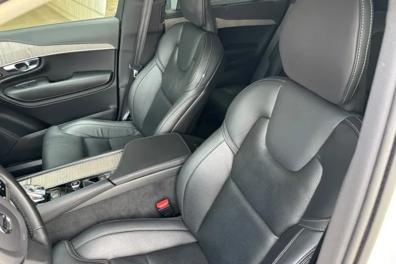 Volvo XC90 din 2023 cu 52.000 km - oferta VOL237796 - foto 13