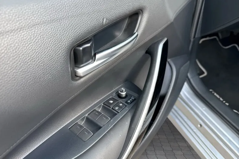 Toyota Corolla din 2022 cu 140.625 km - oferta TOY237808 - foto 11
