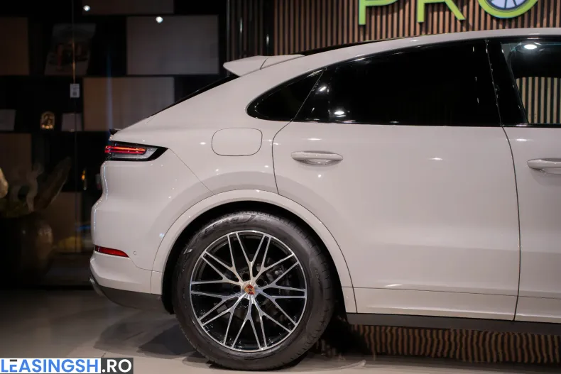 Porsche Cayenne din 2025 cu 15.000 km - oferta POR237817 - foto 9