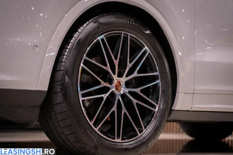Porsche Cayenne din 2025 cu 15.000 km - oferta POR237817 - foto 14