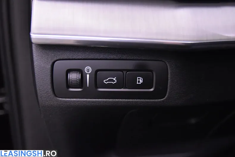 Volvo XC90 din 2021 cu 77.212 km - oferta VOL237838 - foto 16