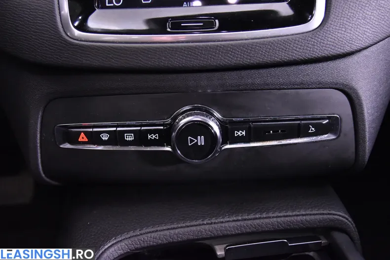 Volvo XC90 din 2021 cu 77.212 km - oferta VOL237838 - foto 18